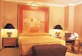 DE VERE WHITES HOTEL