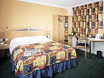 EXPRESS BY HOLIDAY INN EAST