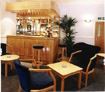 Kyriad Princes Square Hotel